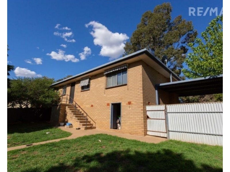 18 Malumba Crescent, Kooringal NSW 2650
