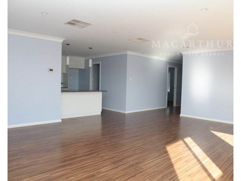 26 Tantoon Circuit, Forest Hill NSW 2651