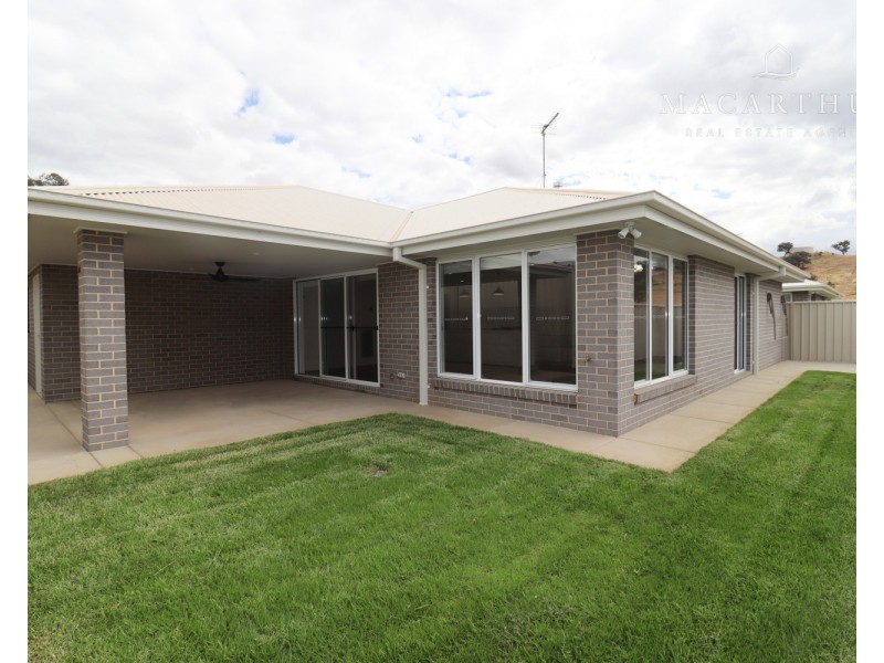 22 Wake Drive, Lloyd NSW 2650