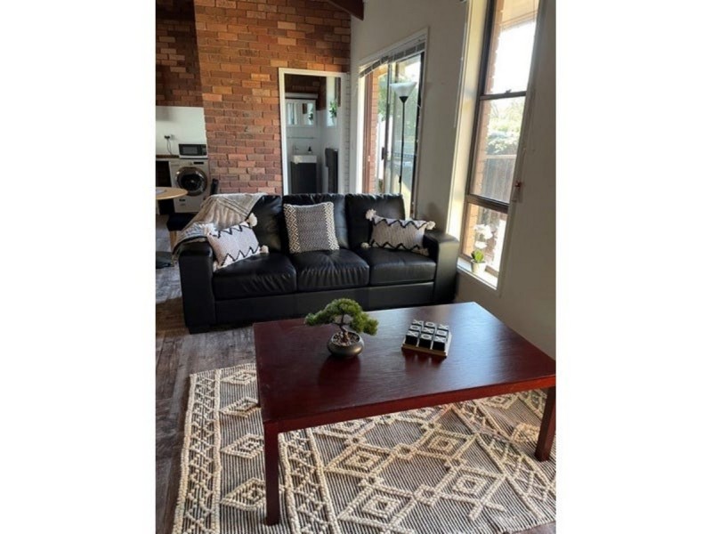 13A Norfolk Avenue, Lake Albert NSW 2650