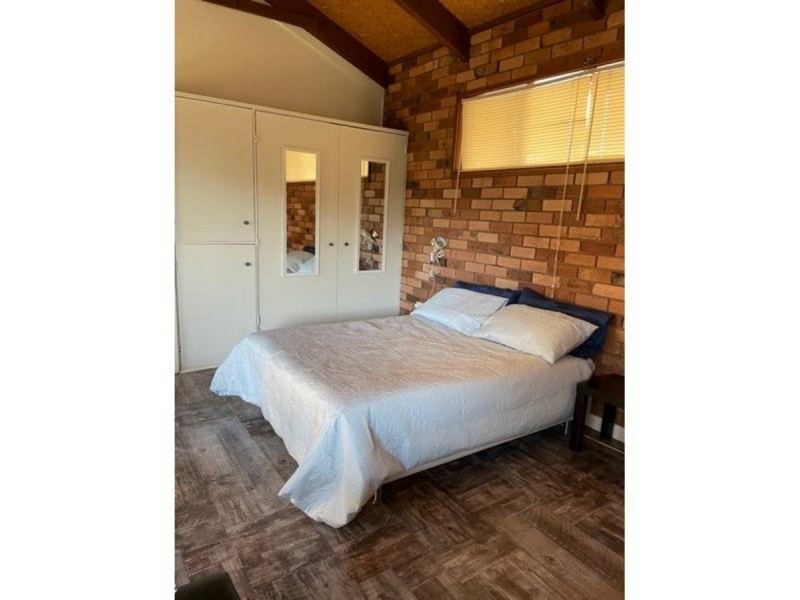 13A Norfolk Avenue, Lake Albert NSW 2650