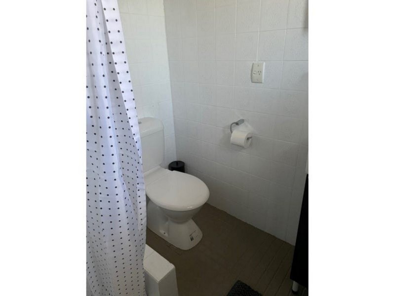 13A Norfolk Avenue, Lake Albert NSW 2650