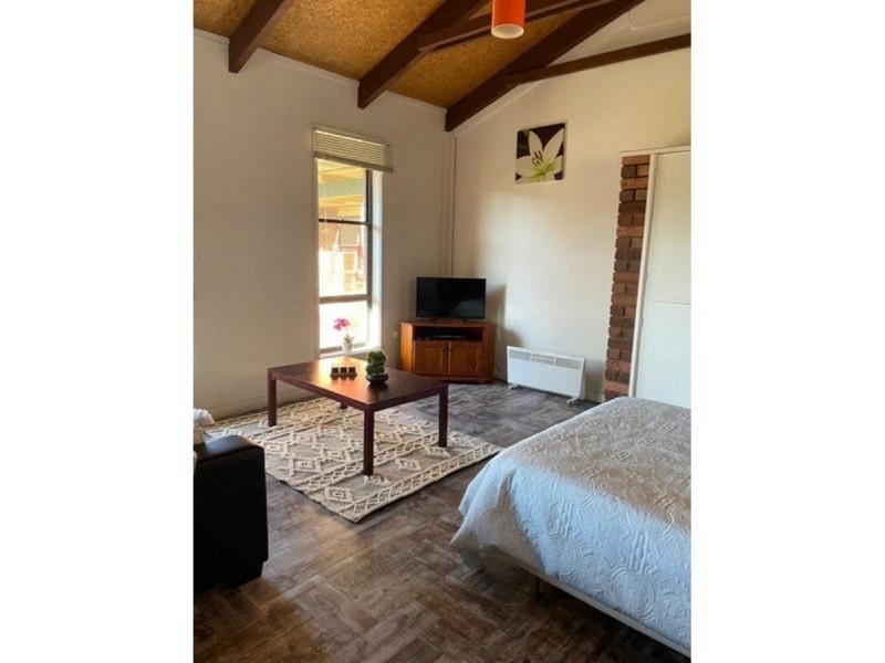 13A Norfolk Avenue, Lake Albert NSW 2650