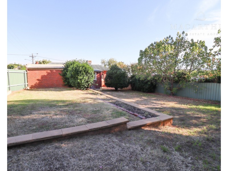 25 Sunshine Avenue, Turvey Park NSW 2650