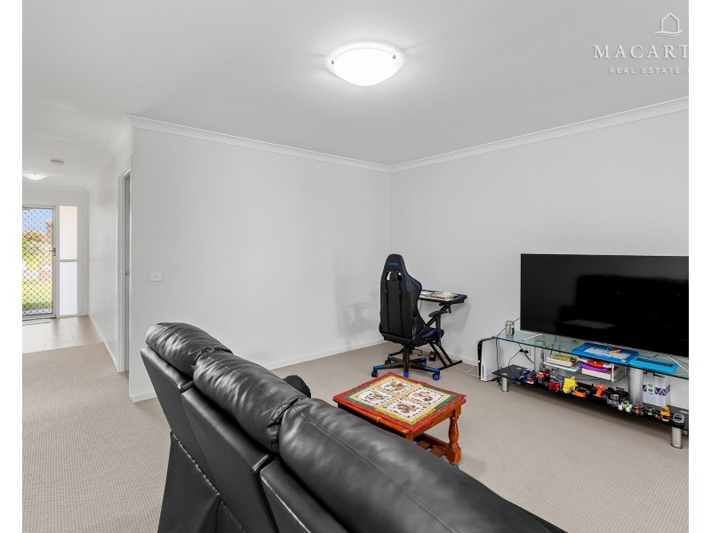 3 & 3A Batlow Way, Gobbagombalin NSW 2650