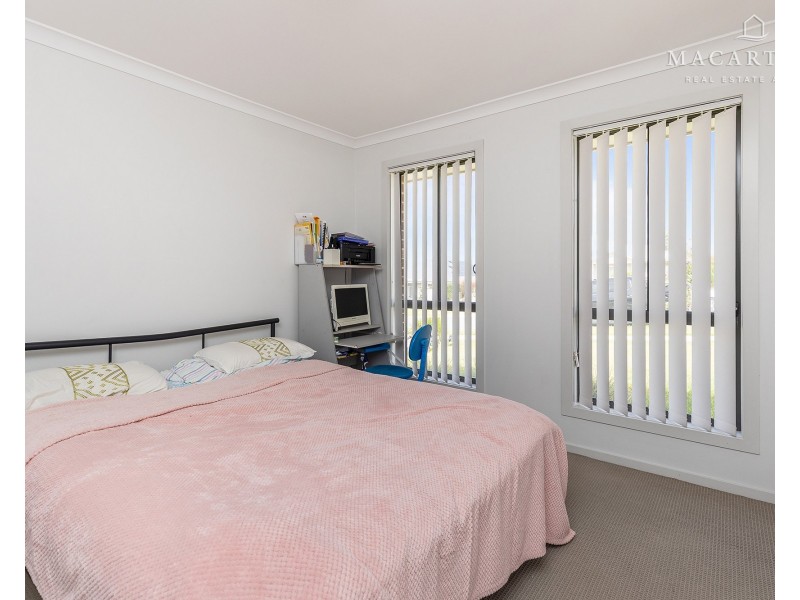 3 & 3A Batlow Way, Gobbagombalin NSW 2650