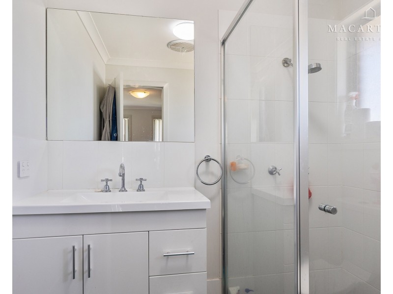 3 & 3A Batlow Way, Gobbagombalin NSW 2650