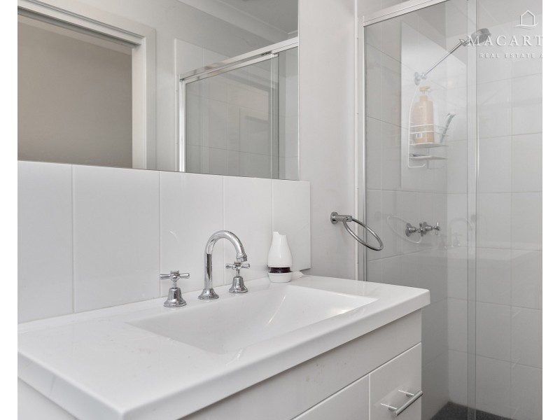 3 & 3A Batlow Way, Gobbagombalin NSW 2650