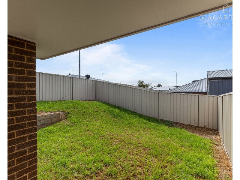 3 & 3A Batlow Way, Gobbagombalin NSW 2650