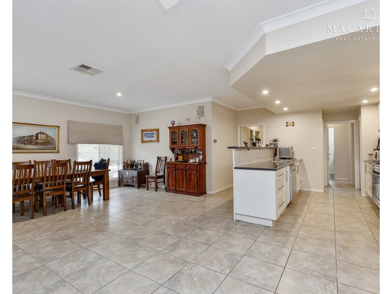 15 Quarry Road, Coolamon NSW 2701