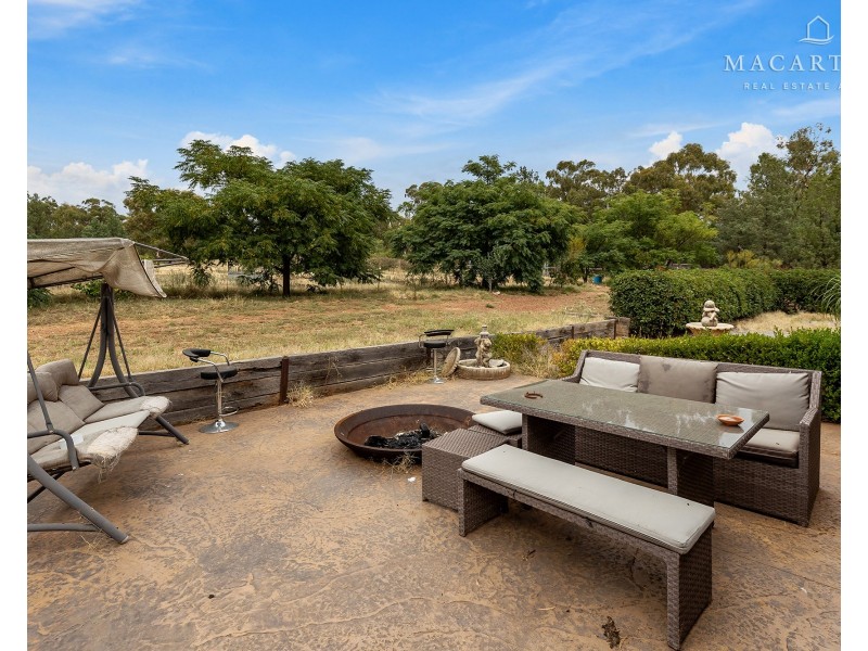 15 Quarry Road, Coolamon NSW 2701