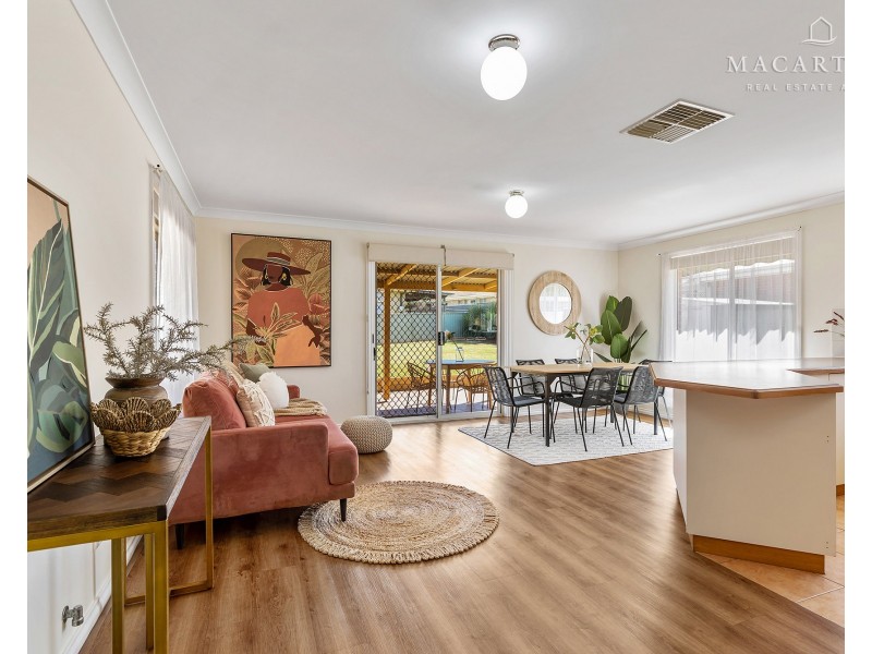 1 Bokara Place, Glenfield Park NSW 2650