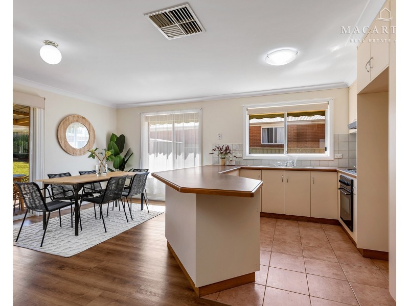 1 Bokara Place, Glenfield Park NSW 2650