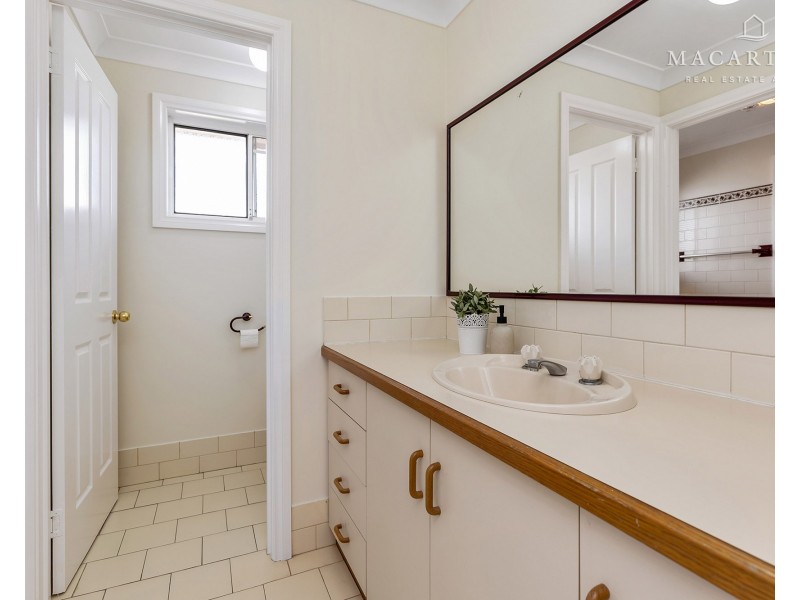 1 Bokara Place, Glenfield Park NSW 2650