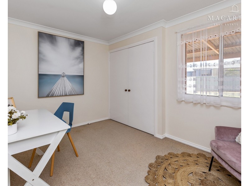 1 Bokara Place, Glenfield Park NSW 2650