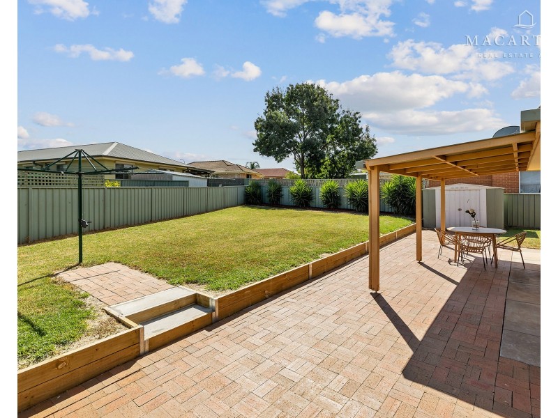 1 Bokara Place, Glenfield Park NSW 2650