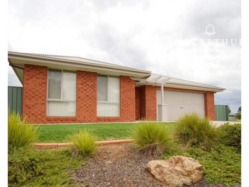 17 Quandong Place, Forest Hill NSW 2651