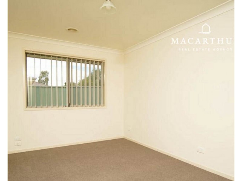 17 Quandong Place, Forest Hill NSW 2651