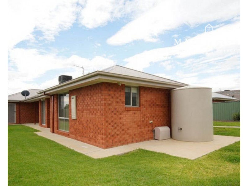 17 Quandong Place, Forest Hill NSW 2651