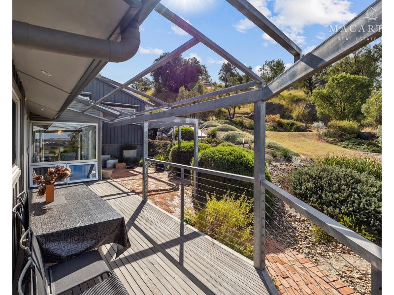 20 Stellway Close, Kooringal NSW 2650