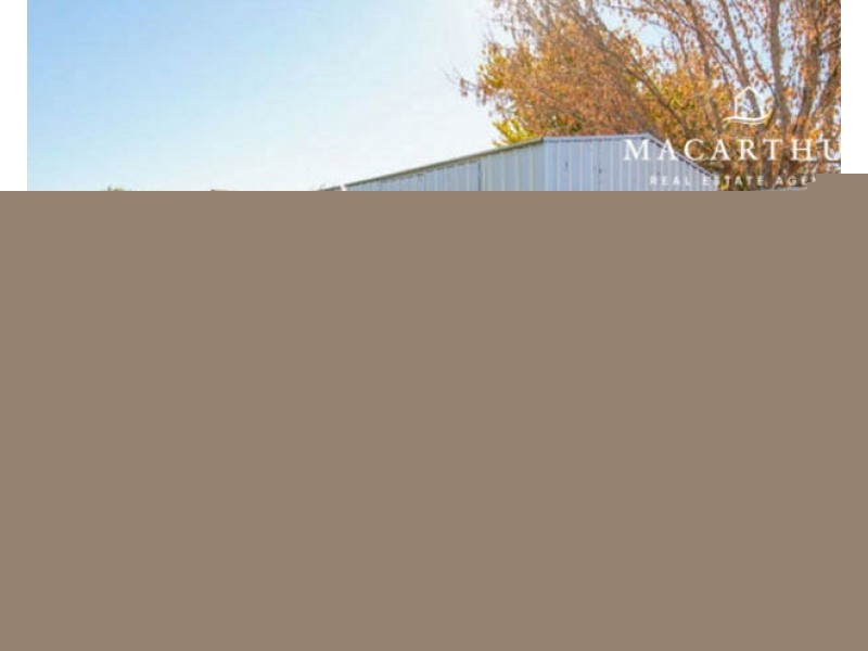 52 Pinaroo Drive, Glenfield Park NSW 2650