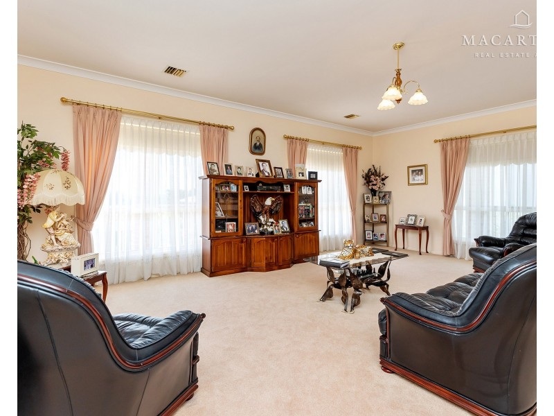 21 Kansas Drive, Tolland NSW 2650