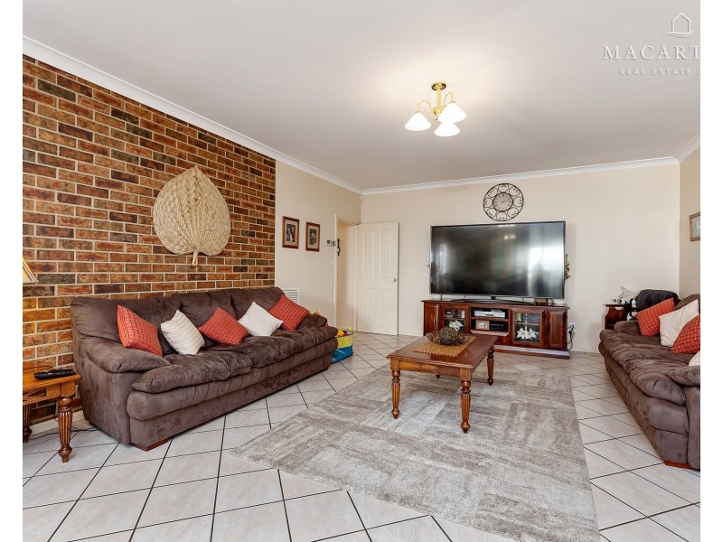 21 Kansas Drive, Tolland NSW 2650