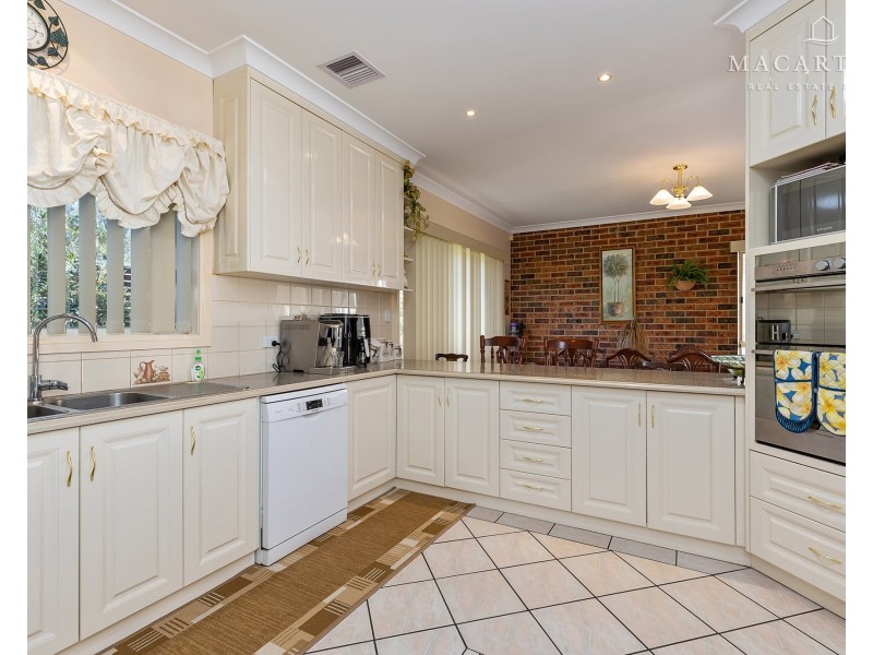 21 Kansas Drive, Tolland NSW 2650