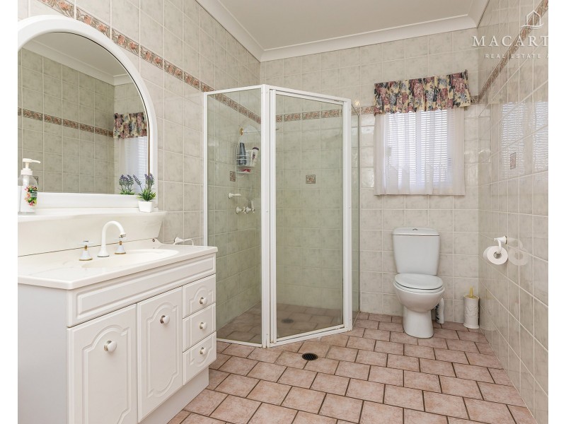 21 Kansas Drive, Tolland NSW 2650