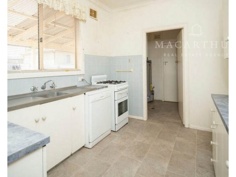 90 Bolger Avenue, Wagga Wagga NSW 2650