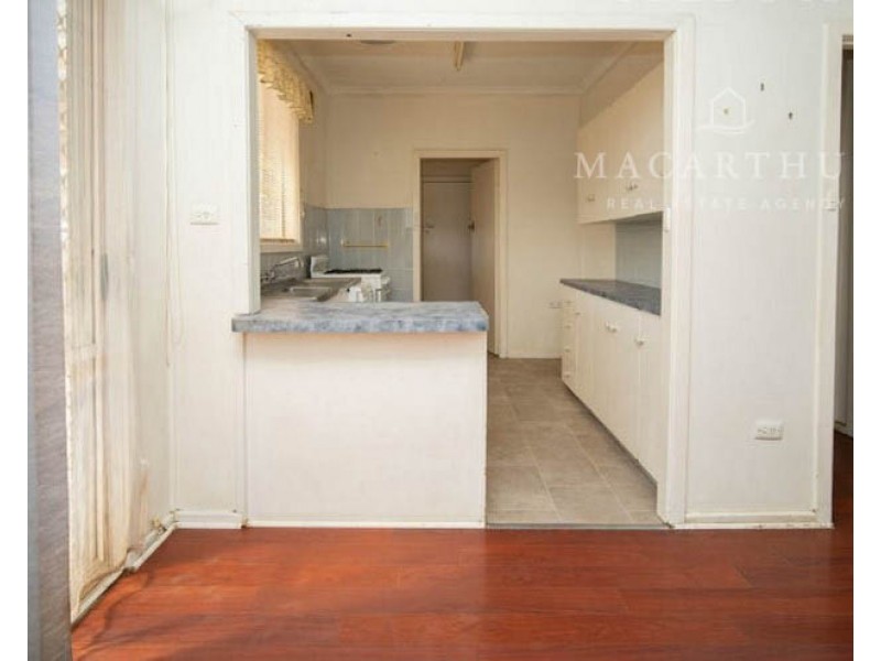 90 Bolger Avenue, Wagga Wagga NSW 2650