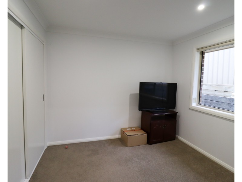 5 Darcy Drive, Boorooma NSW 2650