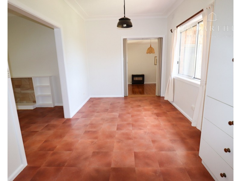 93 Meadow Street, Kooringal NSW 2650