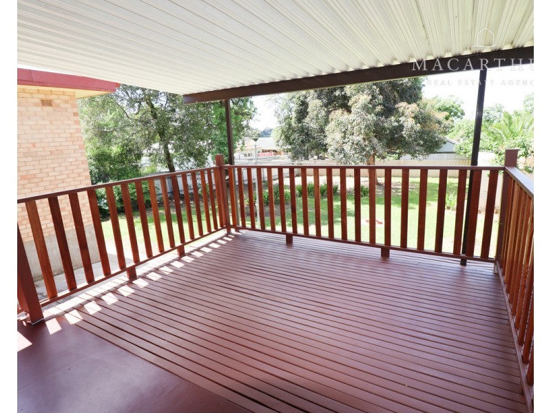 93 Meadow Street, Kooringal NSW 2650