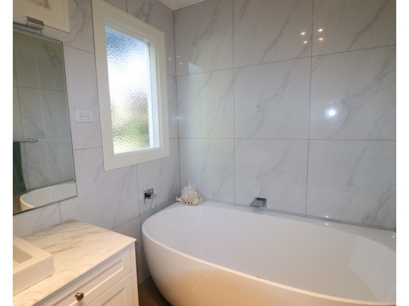 22 Richard Street, Turvey Park NSW 2650