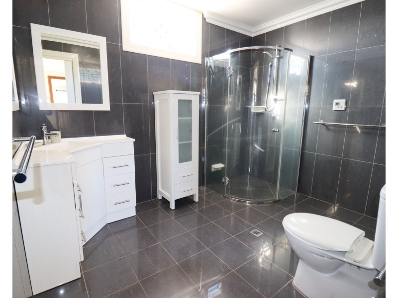 22 Richard Street, Turvey Park NSW 2650
