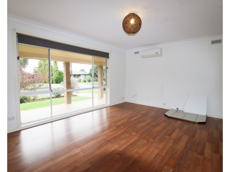 1 Hurd Street, Ashmont NSW 2650