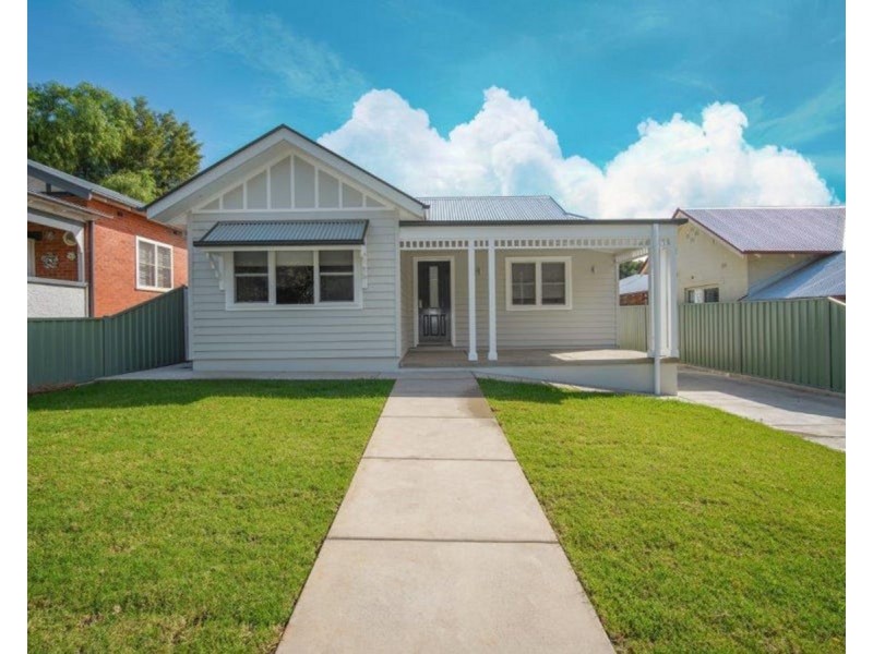 1/56 Collins Street, Turvey Park NSW 2650