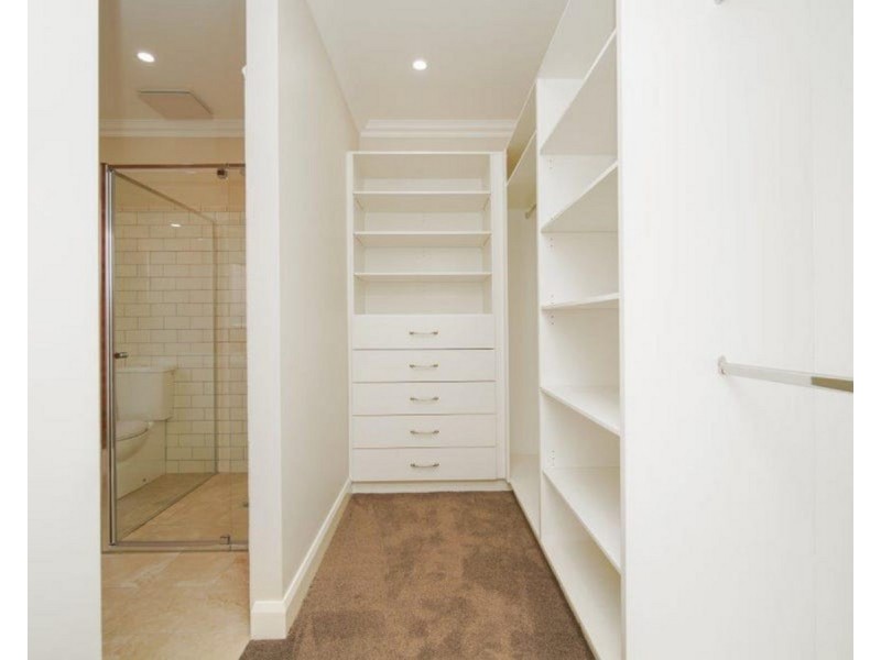 1/56 Collins Street, Turvey Park NSW 2650