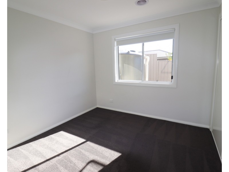 12 Chang Avenue, Lloyd NSW 2650