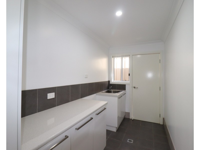 12 Chang Avenue, Lloyd NSW 2650