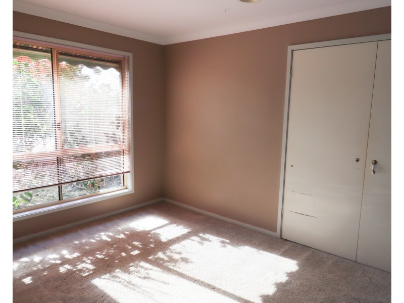 67 Balleroo Crescent, Glenfield Park NSW 2650