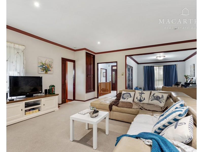 4 Loru Close, Kooringal NSW 2650