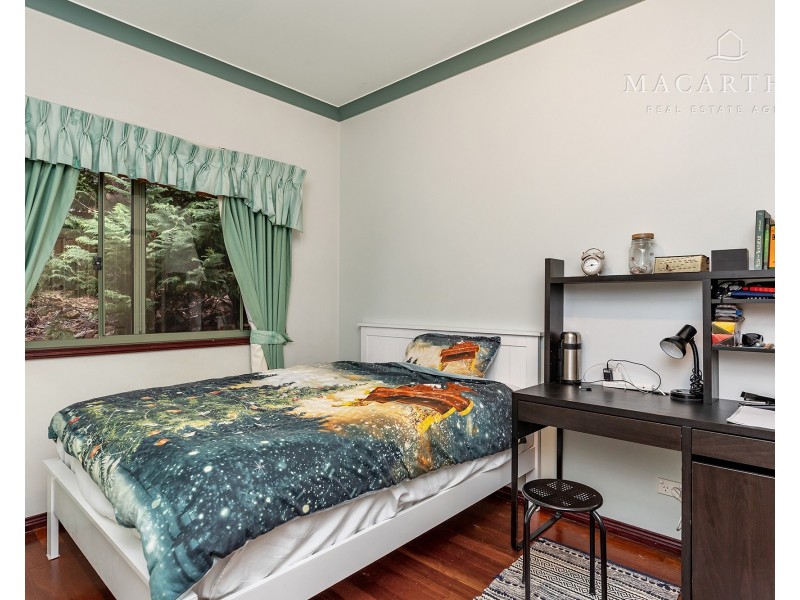 4 Loru Close, Kooringal NSW 2650
