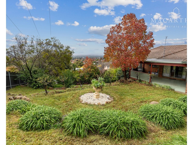 4 Loru Close, Kooringal NSW 2650