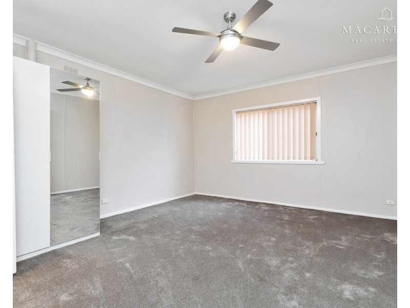 10 Montgomery Street, Ashmont NSW 2650