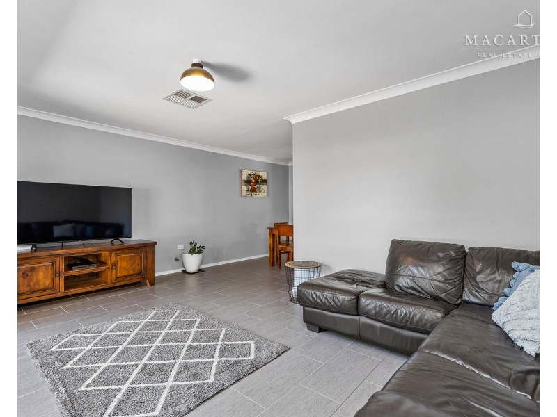 2 Binda Place, Ashmont NSW 2650