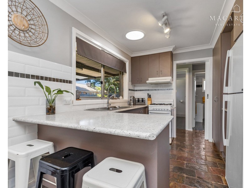 2 Binda Place, Ashmont NSW 2650