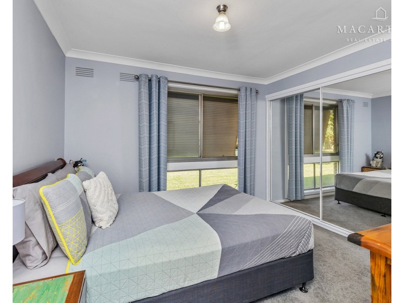 2 Binda Place, Ashmont NSW 2650