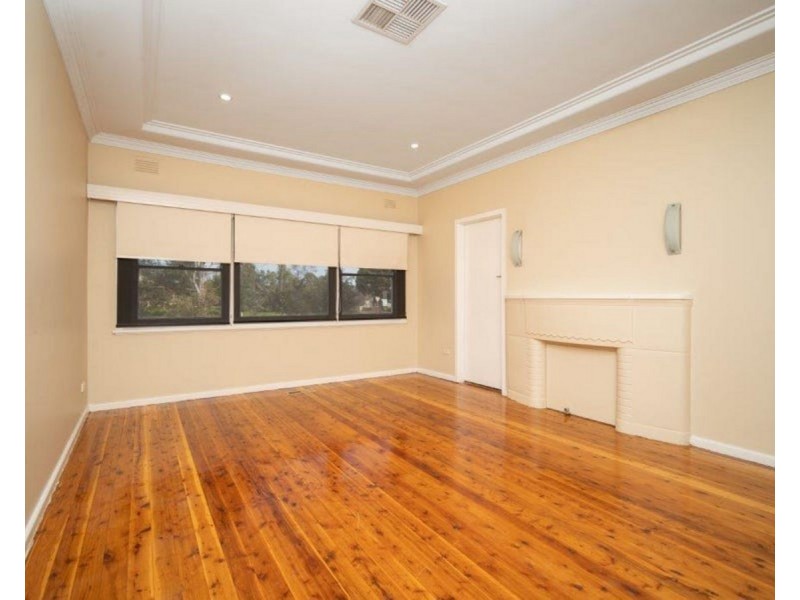 19 Lindsay Street, Wagga Wagga NSW 2650